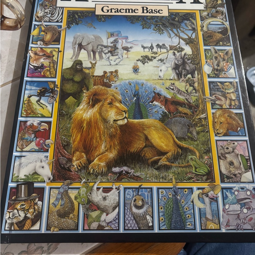 Wildlife Board Game - Colorful Illustration (Blue/Gold)